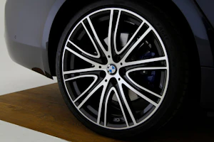 20 inch lichtmetalen wielen BMW Individual V-spaak (styling 759 I)* in Ferric Grey